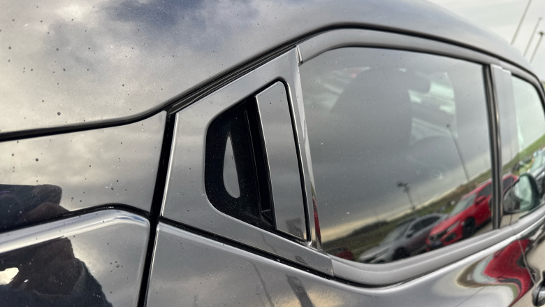 Nissan Juke 1.0 DiG-T 114 N-Connecta 5dr DCT Petrol Hatchback